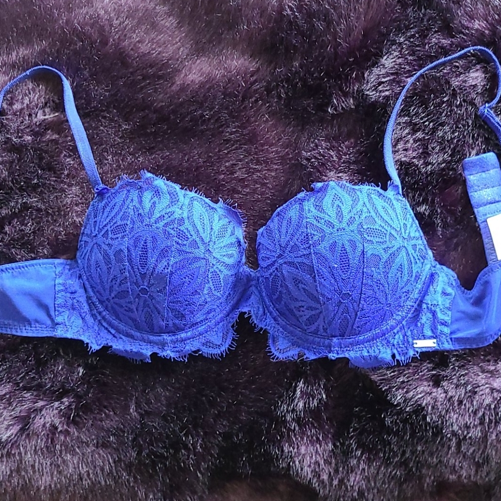 Like new royal blue push up
